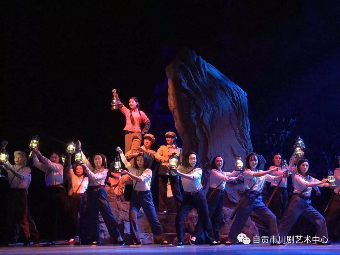 庆祝建党100周年大型原创现代川剧《惊蛰》公演(图3)